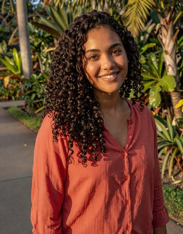 Naomie, 24, Creole French Guianese woman from Matoury seeking meaningful connection